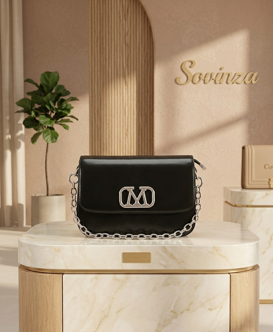 Fashionable Handbag with a Stylish Vibe,